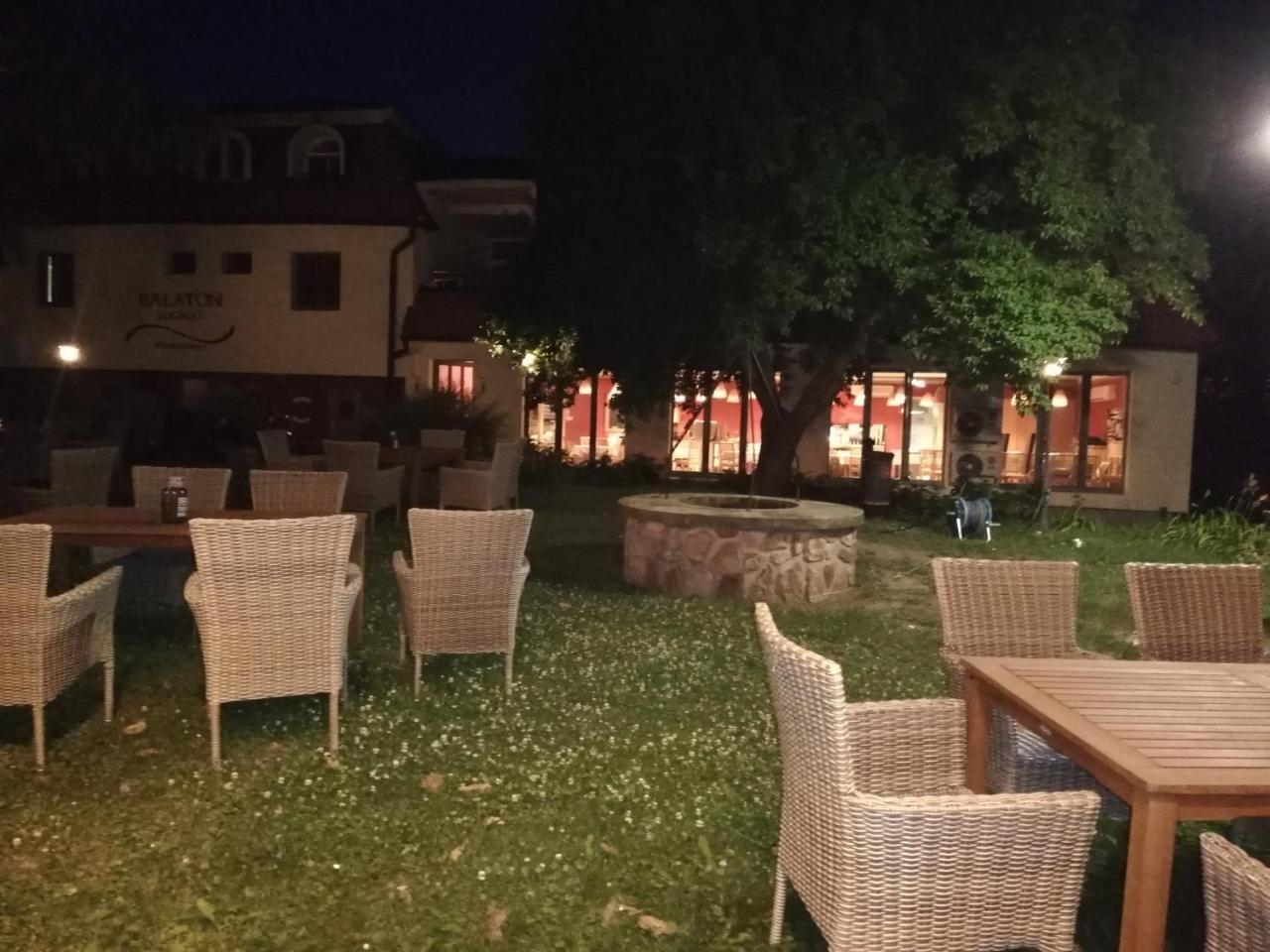 Sziget23 Hotell Ábrahámhegy Eksteriør bilde